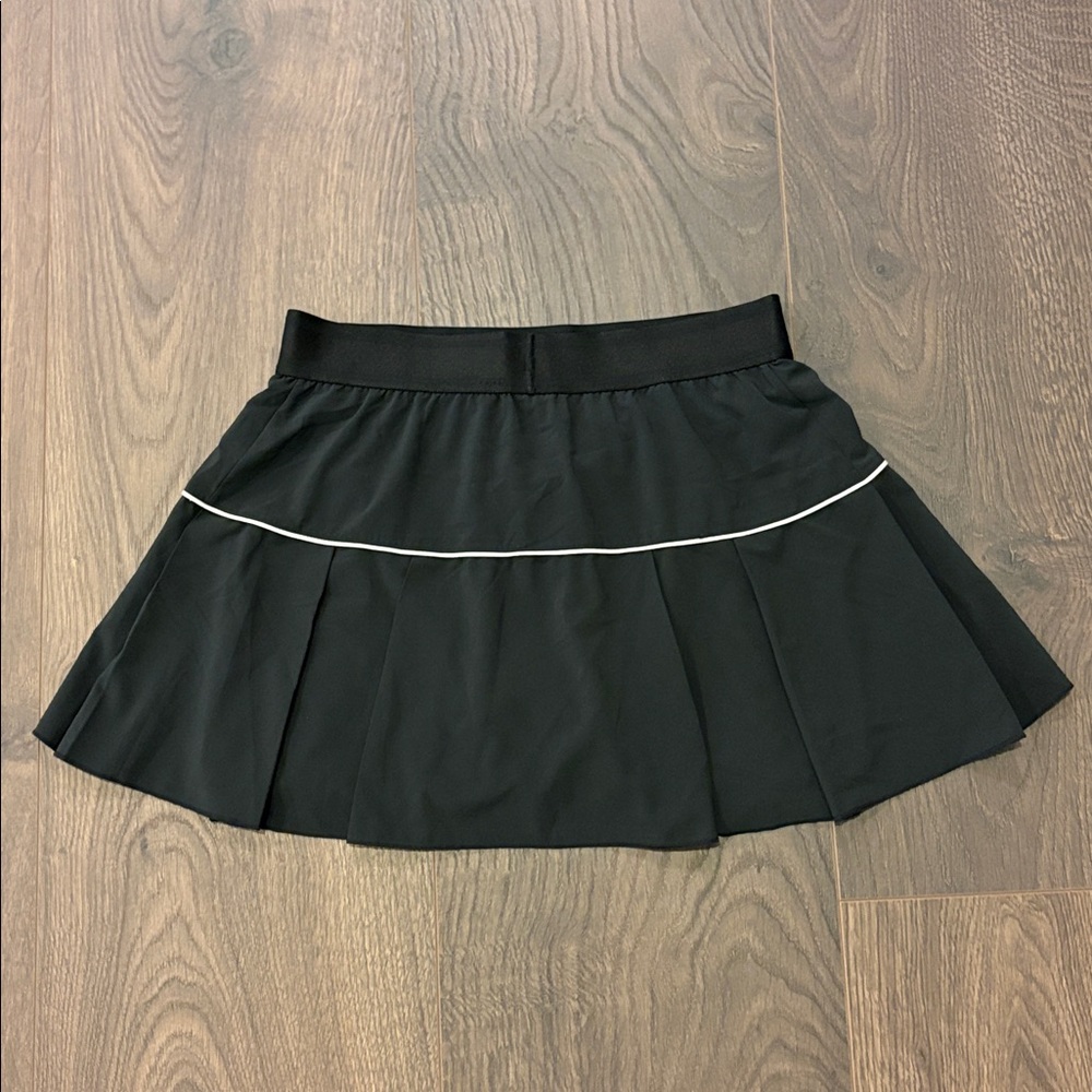 Nike Black Pleated Tennis Skirt with White Trim - S new condition! 😎🖤 - Picture 4 of 7